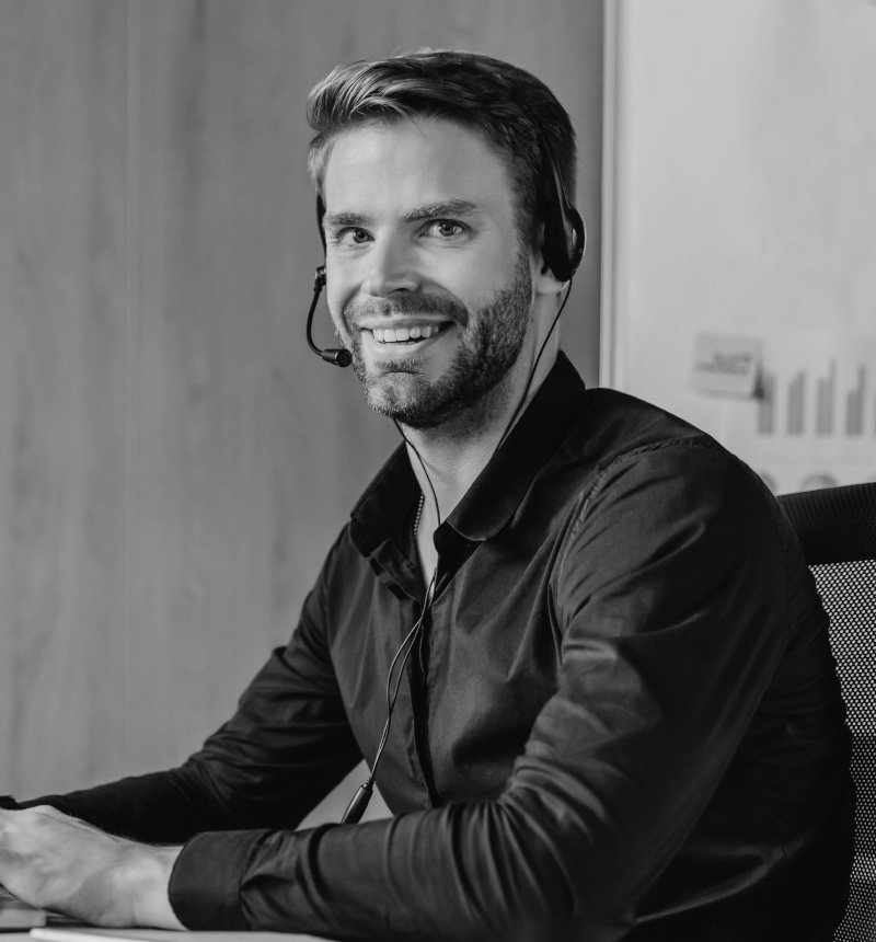 Dr. Andrés Castillo